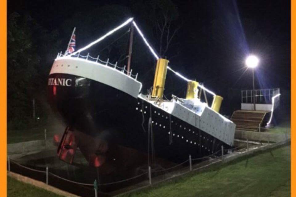 Titanic Park Bed & Breakfast Ban Bo  Екстериор снимка